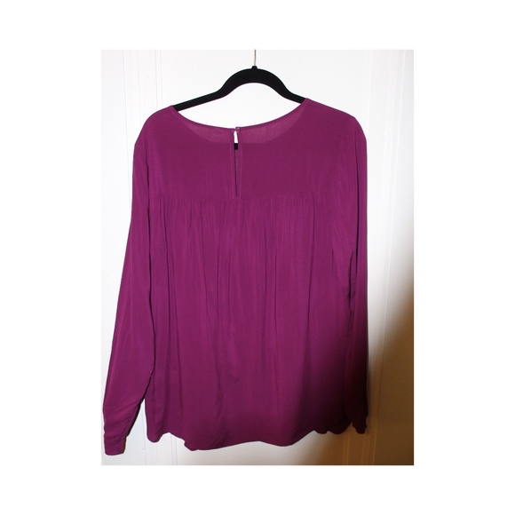 Old Navy Ruffled Blouse - Picture 3 of 6